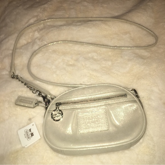 AUTHENTIC Coach Poppy Leather Crossbody Bag/Purse - Picture 2 of 7